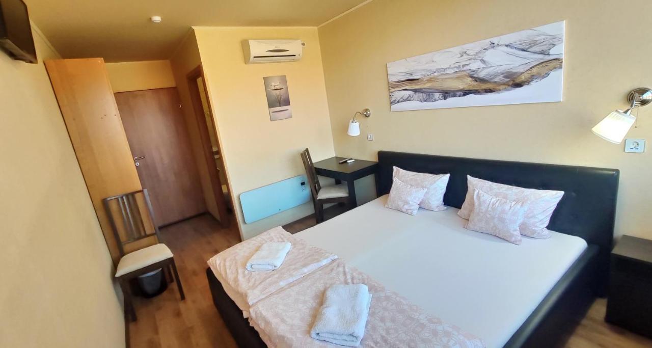 Berettyóújfalu Silver Park Vendeghaz מראה חיצוני תמונה