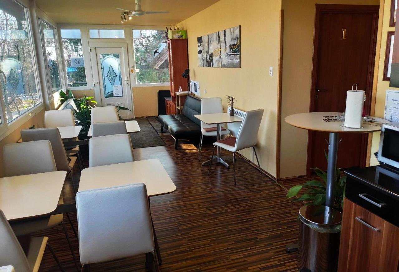 Berettyóújfalu Silver Park Vendeghaz מראה חיצוני תמונה